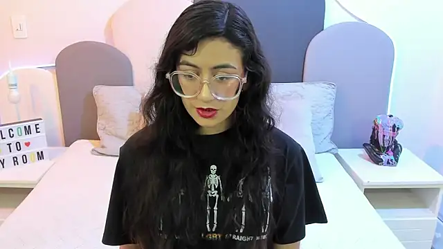 SophieGomez22 online show from 03.16.25