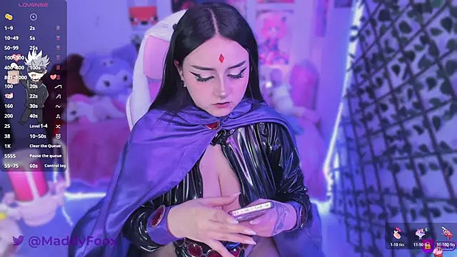 Snapshot of MaddyFooxx chatting on 12.15.25 MaddyFooxx online show from 12.15.25