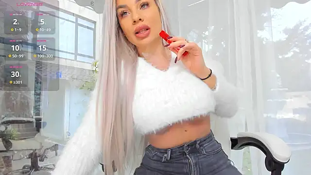 Snapshot of Russian_Ava chatting on 11.28.25 Russian Ava online show from 11.28.25