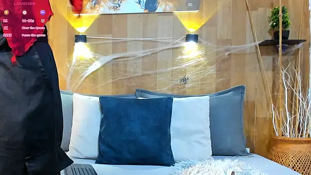 marianaa90 online show from 10.31.25