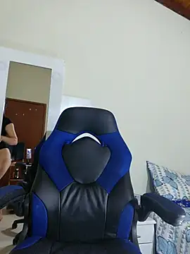 Snapshot of anny_vittar chatting on 10.05.25 anny vittar online show from 10.05.25