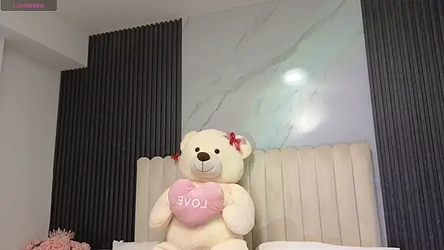Snapshot of Madiee_Rhea chatting on 07.10.26 Madiee Rhea online show from 07.10.26