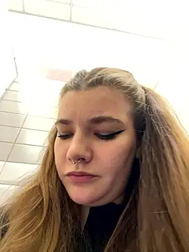 Snapshot of Holy_Tereza chatting on 12.14.25 Holy Tereza online show from 12.14.25