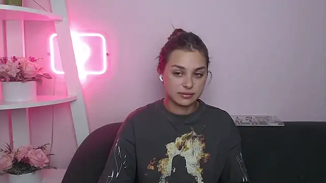 MilanaAngelAs online show from 10.28.25