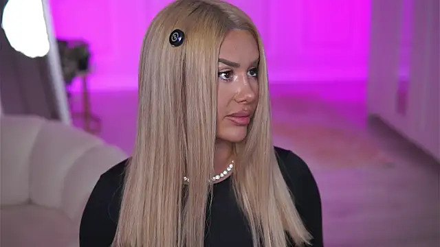 Snapshot of EvaZane chatting on 01.06.26 EvaZane online show from 01.06.26