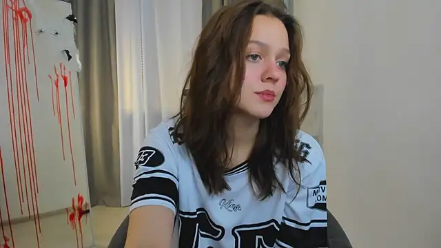 Addelin Moon online show from 10.24.25