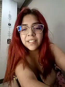 Snapshot of Rousse_Collinss chatting on 01.05.25 Rousse Collinss online show from 01.05.25