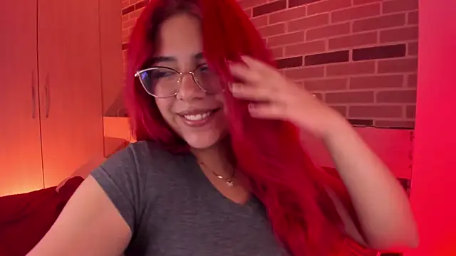 Snapshot of Rousse_Collinss chatting on 01.29.25 Rousse Collinss online show from 01.29.25