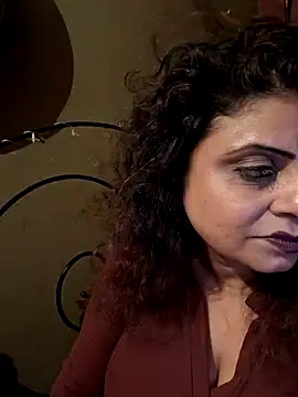 Snapshot of Maaya66 chatting on 12.11.24 Maaya66 online show from 12.11.24