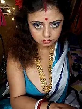 Snapshot of Maaya66 chatting on 12.25.24 Maaya66 online show from 12.25.24