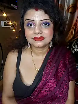 Snapshot of Maaya66 chatting on 01.15.25 Maaya66 online show from 01.15.25