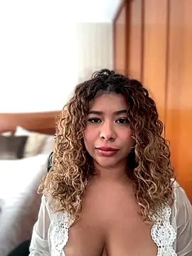 LEONCITA  online show from 09.23.25