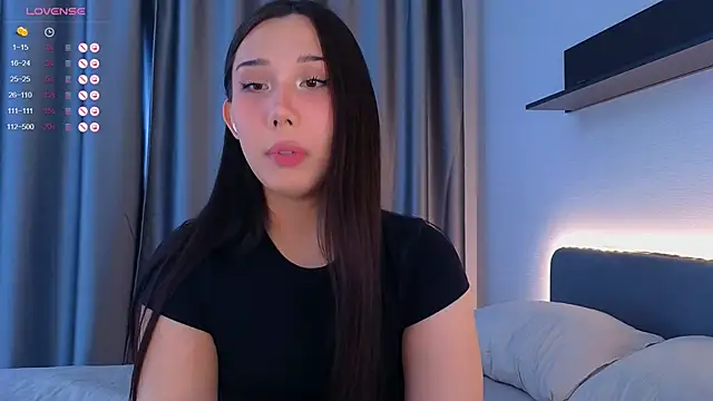 Snapshot of Kaia_Sunshine_Mia chatting on 06.29.26 Kaia Sunshine Mia online show from 06.29.26