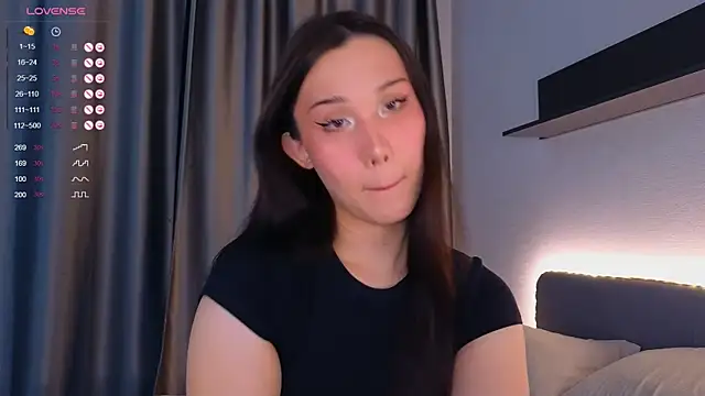 Snapshot of Kaia_Sunshine_Mia chatting on 07.10.26 Kaia Sunshine Mia online show from 07.10.26