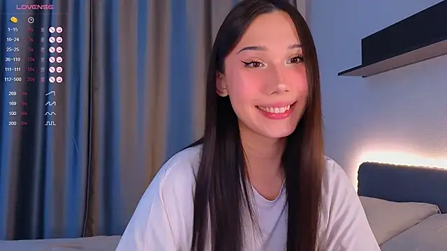 Snapshot of Kaia_Sunshine_Mia chatting on 07.12.26 Kaia Sunshine Mia online show from 07.12.26
