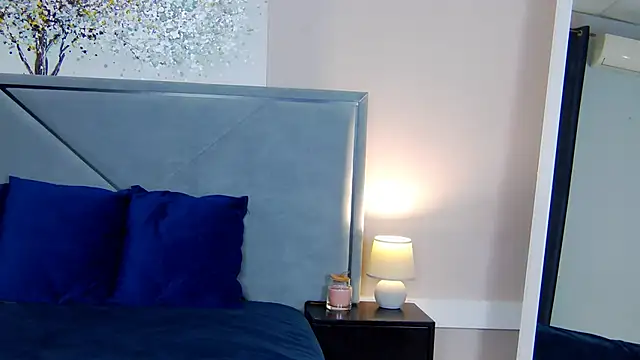 NicoleRosss online show from 10.11.25