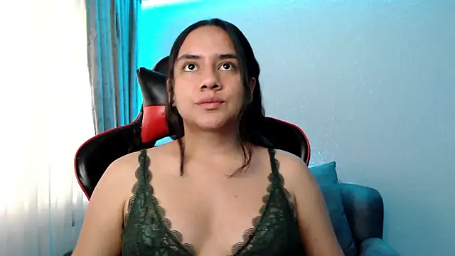 Snapshot of Lexyevans chatting on 12.15.24 Lexyevans online show from 12.15.24