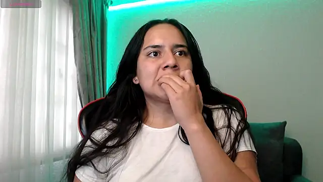 Snapshot of Lexyevans chatting on 02.08.25 Lexyevans online show from 02.08.25