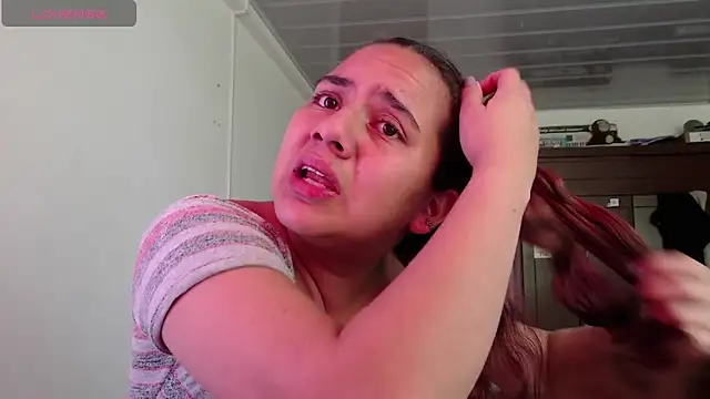 Snapshot of Lexyevans chatting on 10.06.25 Lexyevans online show from 10.06.25