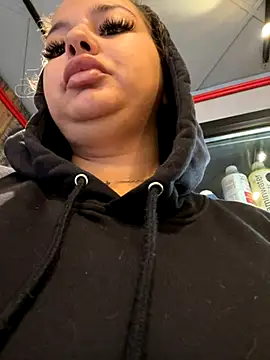 AllysonK online show from 10.16.25