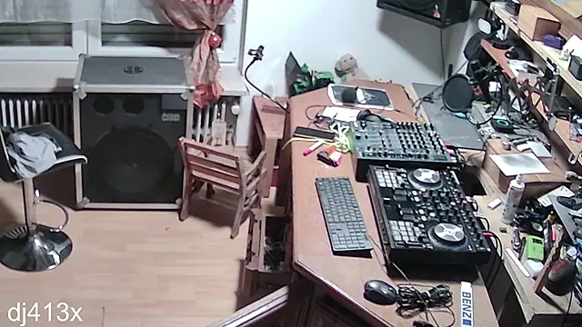 Snapshot of rosaeichel chatting on 02.17.26 rosaeichel online show from 02.17.26