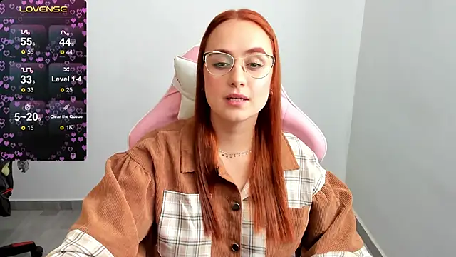 Snapshot of maryluna95 chatting on 12.11.24 maryluna95 online show from 12.11.24