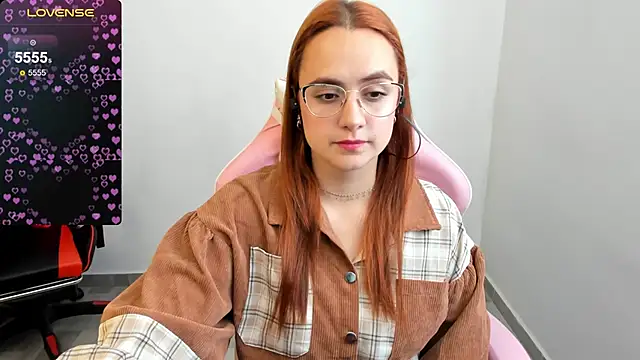Snapshot of maryluna95 chatting on 01.03.25 maryluna95 online show from 01.03.25