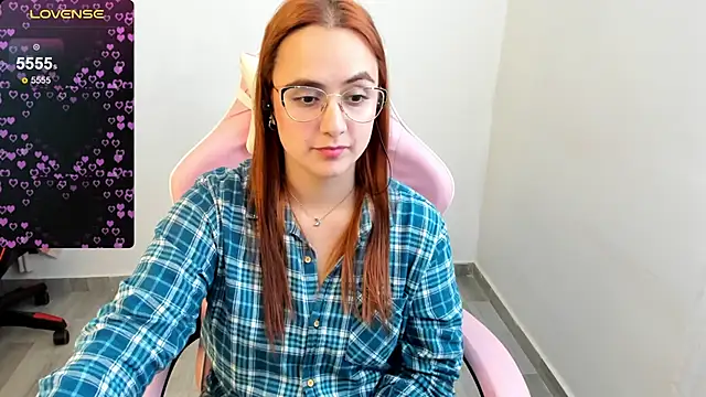 Snapshot of maryluna95 chatting on 01.05.25 maryluna95 online show from 01.05.25