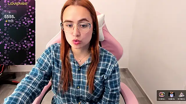 Snapshot of maryluna95 chatting on 01.06.25 maryluna95 online show from 01.06.25