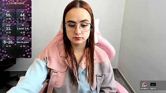 Snapshot of maryluna95 chatting on 01.29.25 maryluna95 online show from 01.29.25