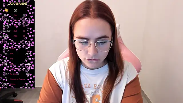 Snapshot of maryluna95 chatting on 02.10.25 maryluna95 online show from 02.10.25
