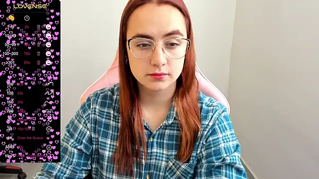 Snapshot of maryluna95 chatting on 02.11.25 maryluna95 online show from 02.11.25