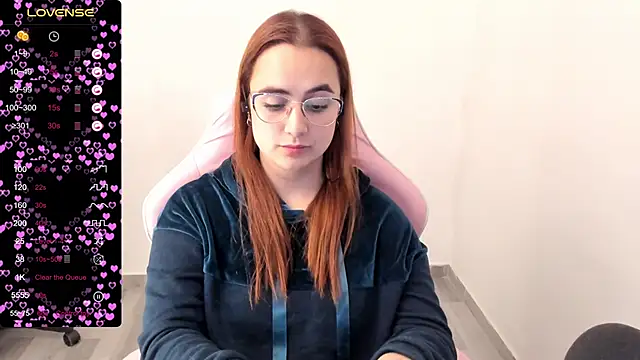 Snapshot of maryluna95 chatting on 02.26.25 maryluna95 online show from 02.26.25