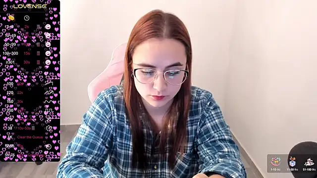 Snapshot of maryluna95 chatting on 03.05.25 maryluna95 online show from 03.05.25