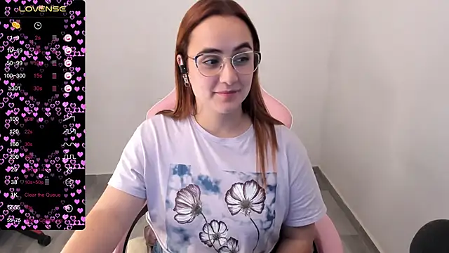 Snapshot of maryluna95 chatting on 03.06.25 maryluna95 online show from 03.06.25