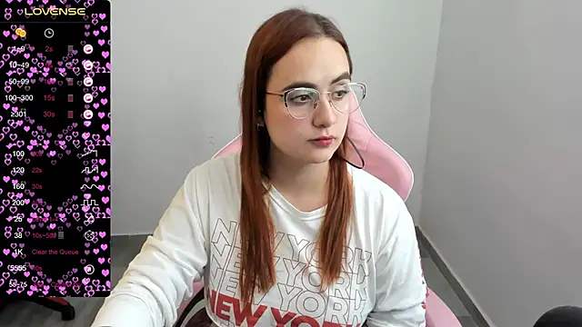 Snapshot of maryluna95 chatting on 03.06.25 maryluna95 online show from 03.06.25