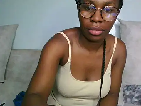 Snapshot of lisaa544 chatting on 10.04.25 lisaa544 online show from 10.04.25