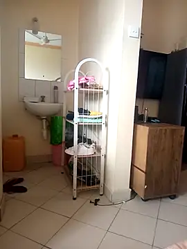 Snapshot of zainabsmile chatting on 10.30.25 zainabsmile online show from 10.30.25