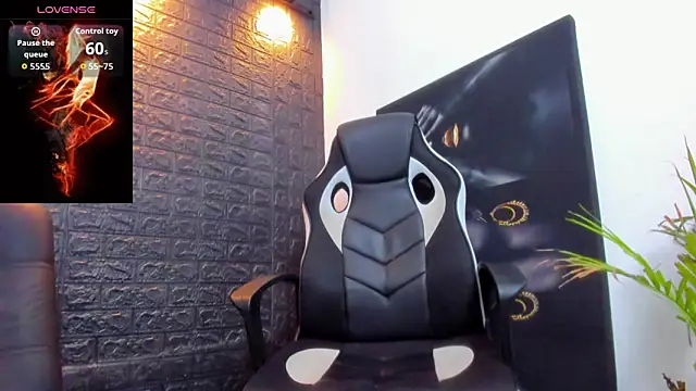 Snapshot of tommike chatting on 01.19.26 tommike online show from 01.19.26