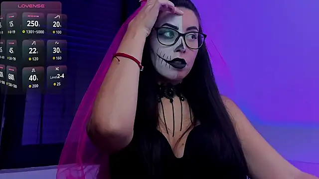 Snapshot of RitaSonnet chatting on 10.31.25 RitaSonnet online show from 10.31.25