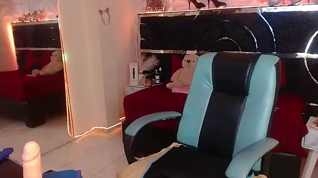 red moon 2 online show from 02.04.26