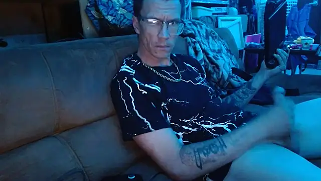 Hatchetwound6969 online show from 04.08.26