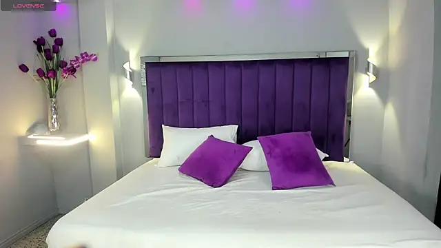 LindsyCater online show from 10.24.25