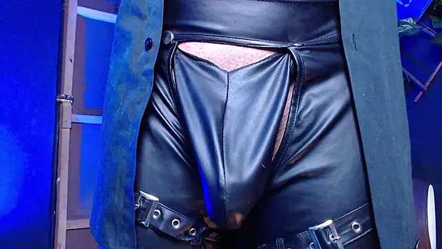 Dicaprioo  online show from 11.22.25