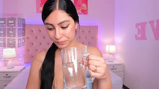 Snapshot of Emily_roux chatting on 01.19.25 Emily roux online show from 01.19.25