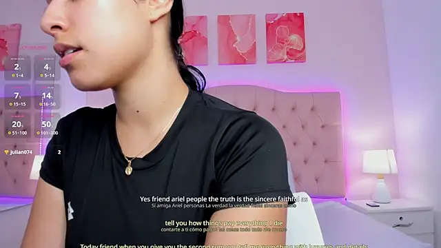 Snapshot of Emily_roux chatting on 02.04.25 Emily roux online show from 02.04.25