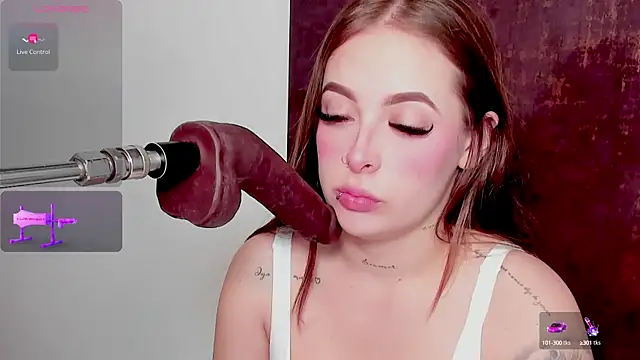 Snapshot of kristal_blond chatting on 01.25.25 kristal blond online show from 01.25.25