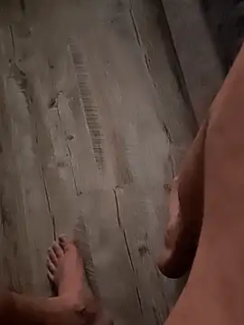 Snapshot of Szeltolo001 chatting on 12.15.25 Szeltolo001 online show from 12.15.25