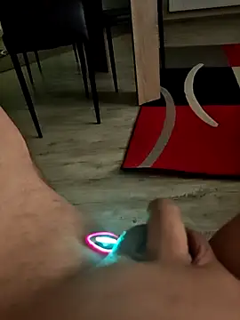 Snapshot of Szeltolo001 chatting on 02.14.26 Szeltolo001 online show from 02.14.26