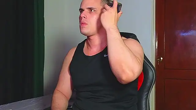 Snapshot of Regansmiths chatting on 03.12.25 Regansmiths online show from 03.12.25